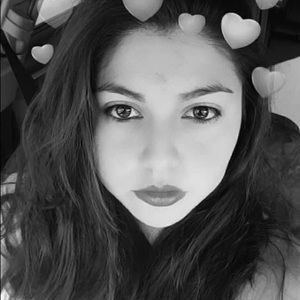 Meet your Posher, Nohemi